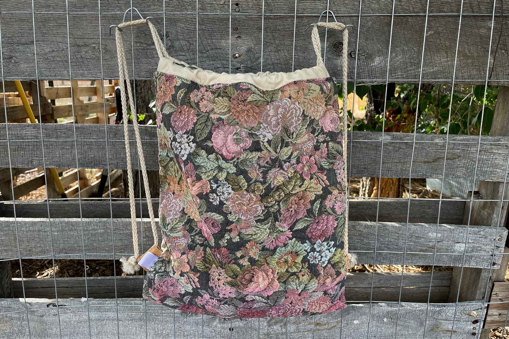 Flowers & Suede:
unique suede double pocket