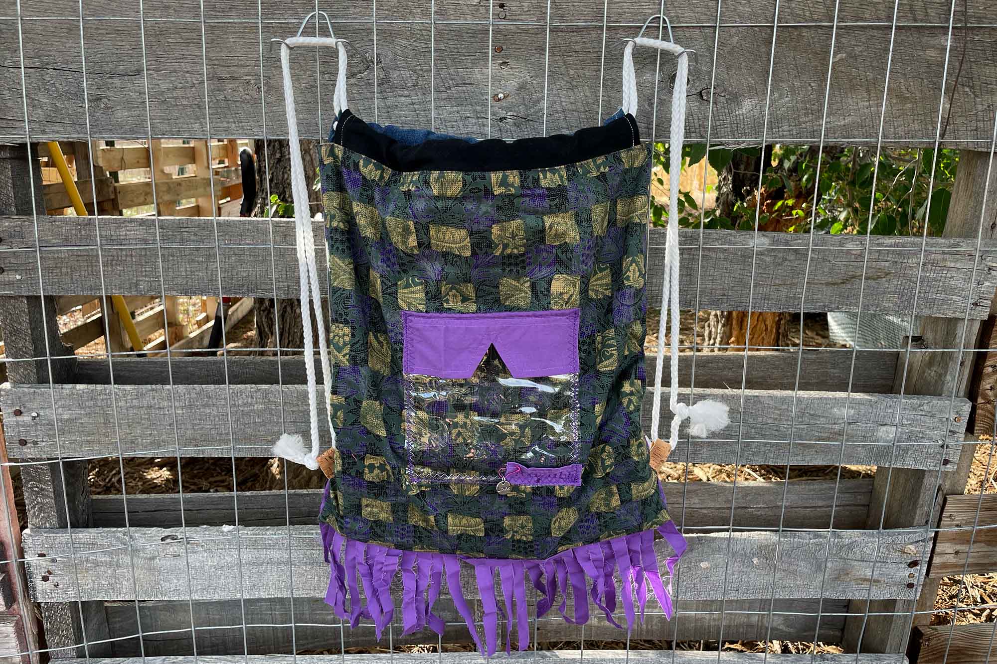 Purple Fringe: Single clear pocket