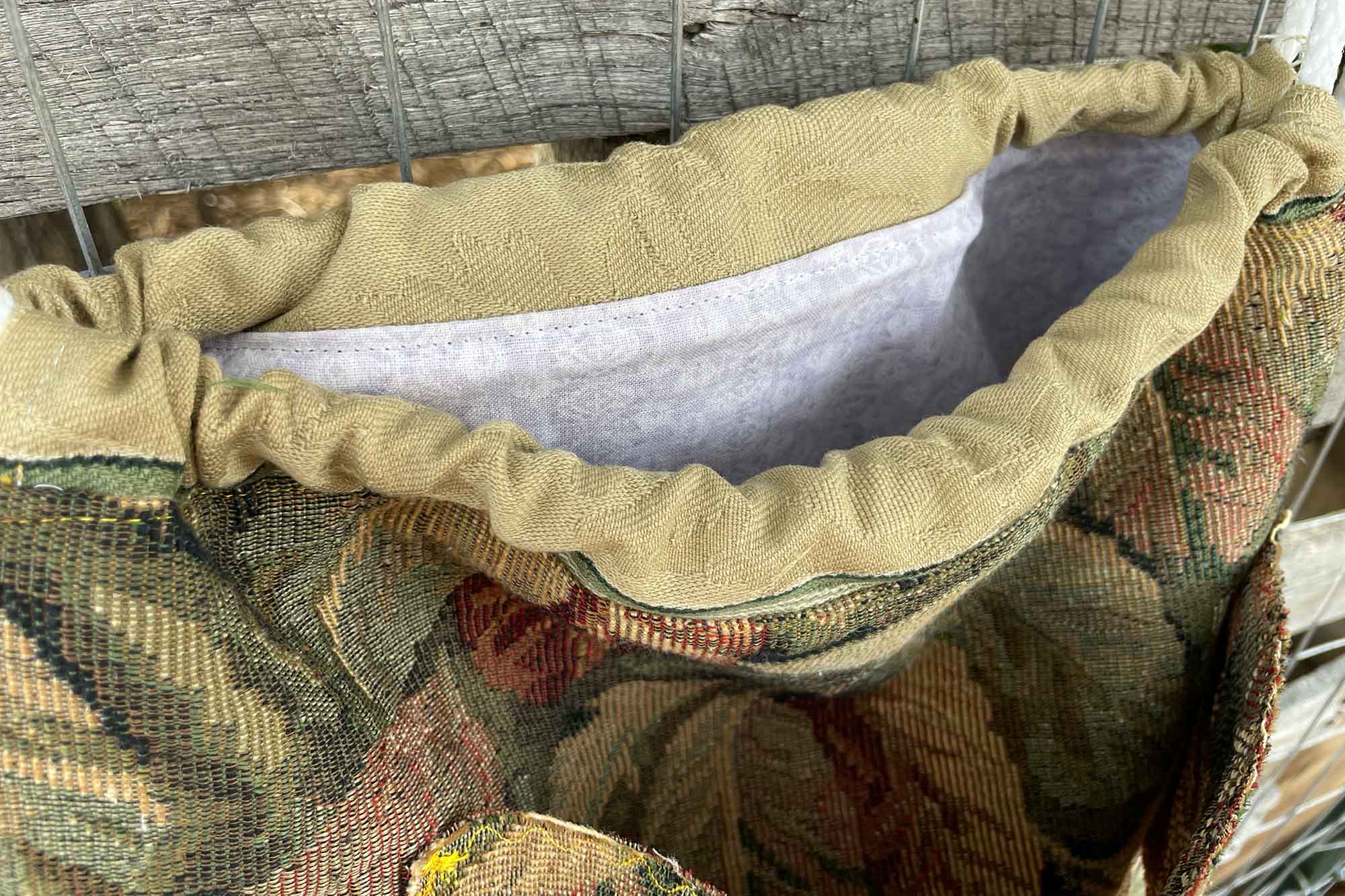 Forager: gathering strap above single pocket